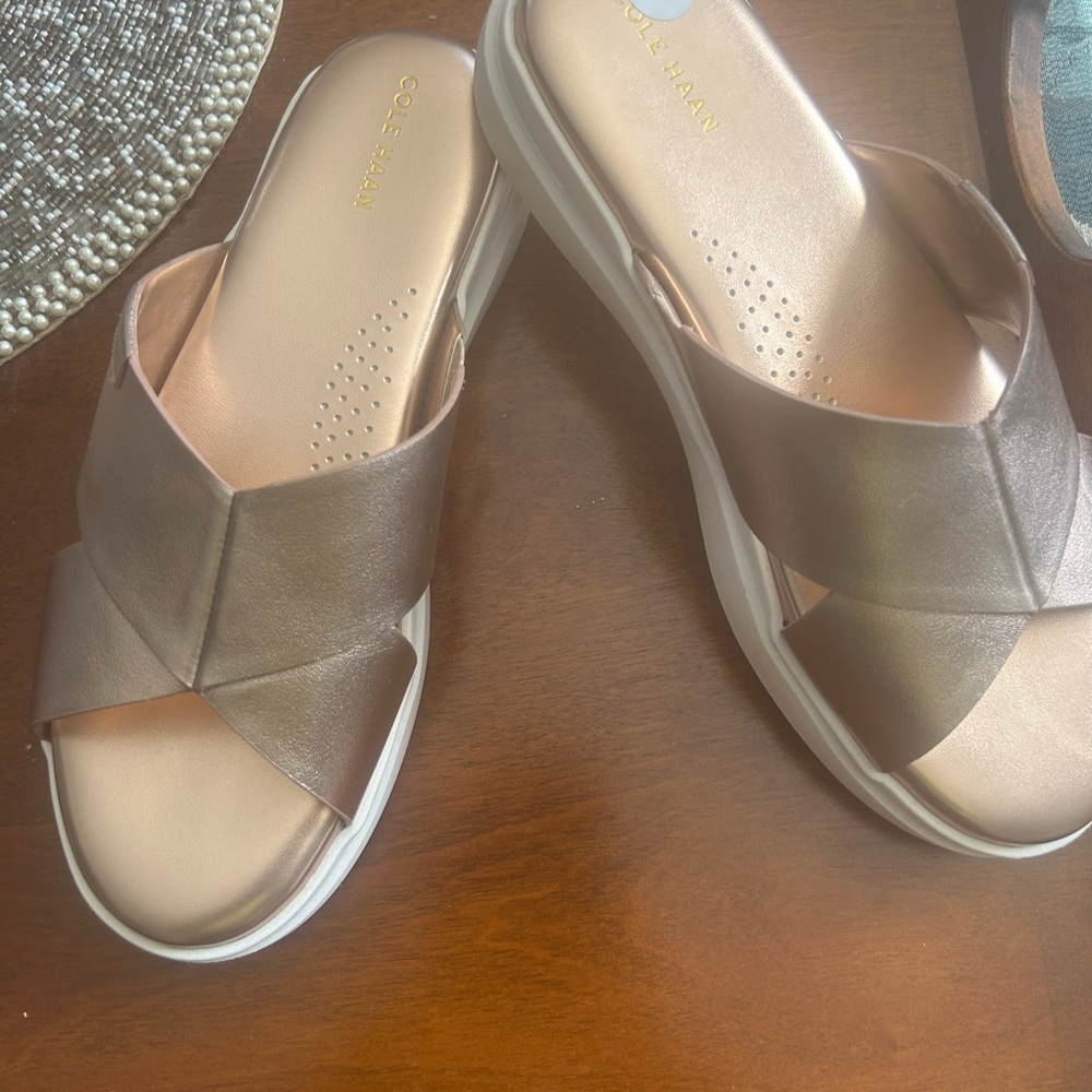 Cole Haan Bronze/gold sandals Modern Minimalist Design 9